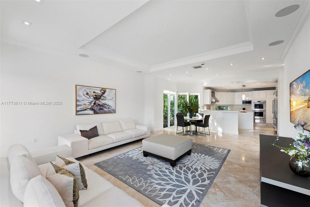 For Sale: $9,225,000 (6 beds, 5 baths, 4413 Square Feet)