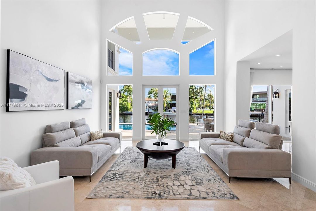 For Sale: $9,225,000 (6 beds, 5 baths, 4413 Square Feet)