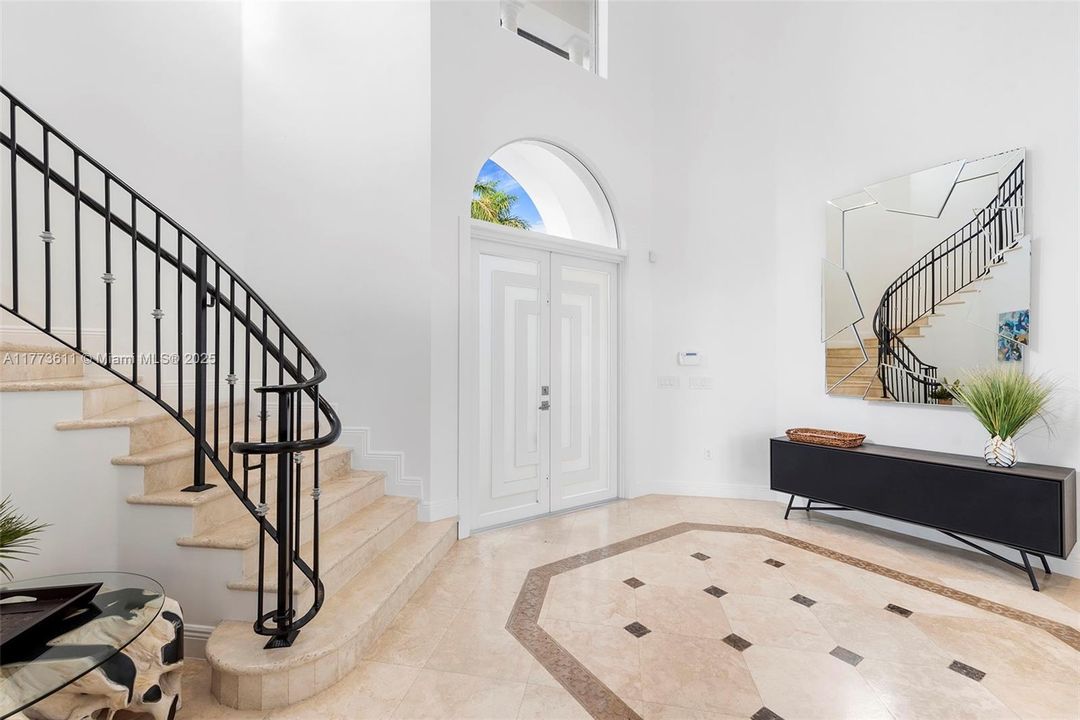 For Sale: $9,225,000 (6 beds, 5 baths, 4413 Square Feet)