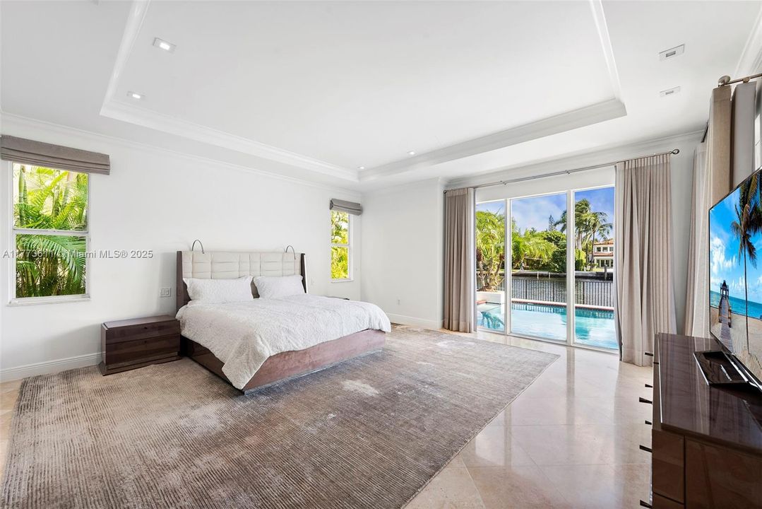 For Sale: $9,225,000 (6 beds, 5 baths, 4413 Square Feet)