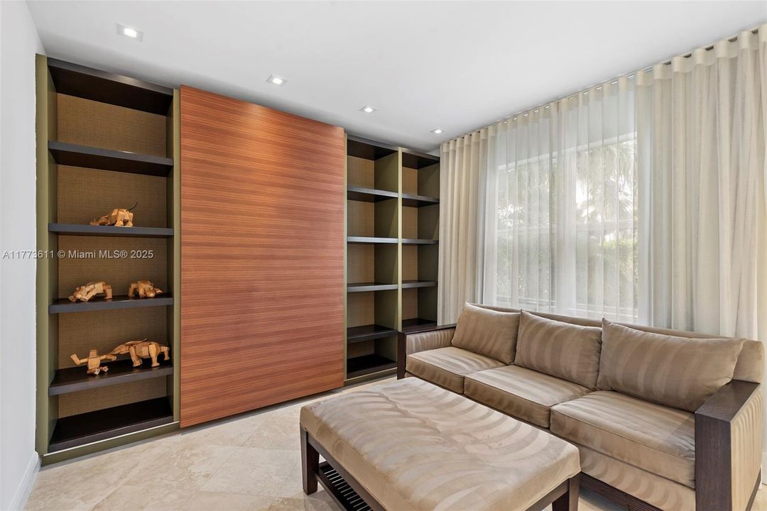 For Sale: $9,225,000 (6 beds, 5 baths, 4413 Square Feet)