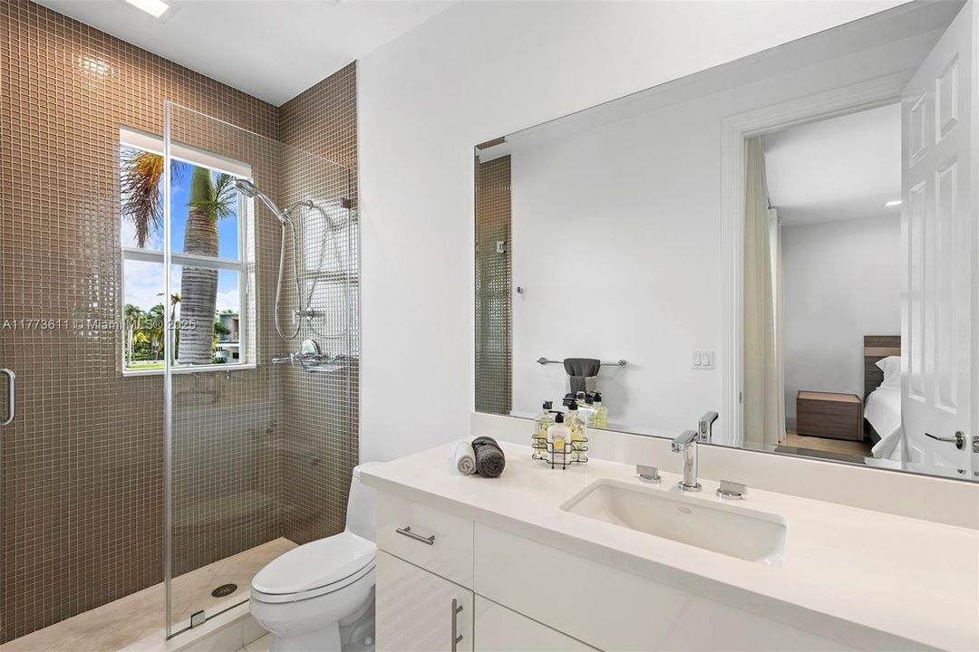 For Sale: $9,225,000 (6 beds, 5 baths, 4413 Square Feet)