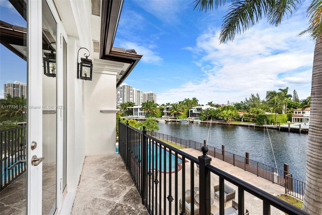 For Sale: $9,225,000 (6 beds, 5 baths, 4413 Square Feet)