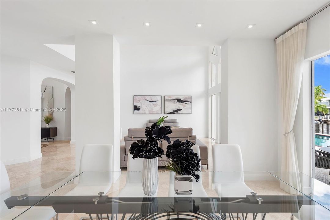 For Sale: $9,225,000 (6 beds, 5 baths, 4413 Square Feet)