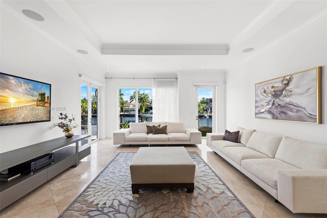 For Sale: $9,225,000 (6 beds, 5 baths, 4413 Square Feet)