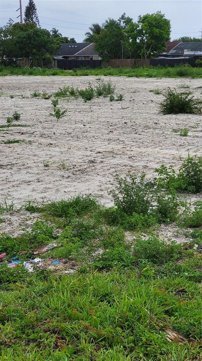 На продажу: $55,500 (0.06 acres)