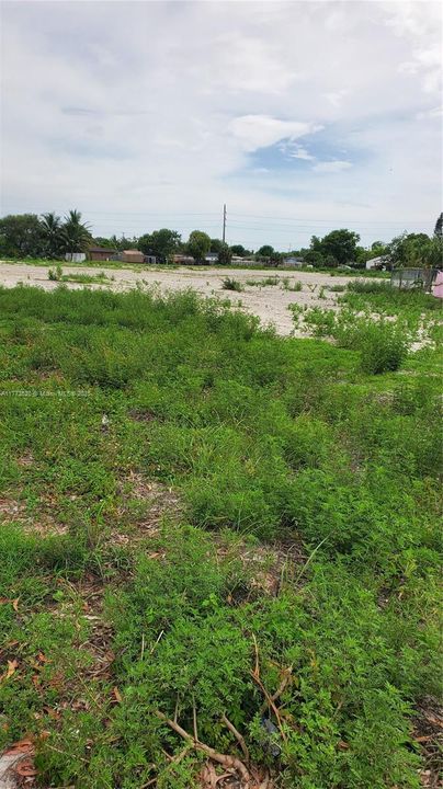 На продажу: $55,500 (0.06 acres)