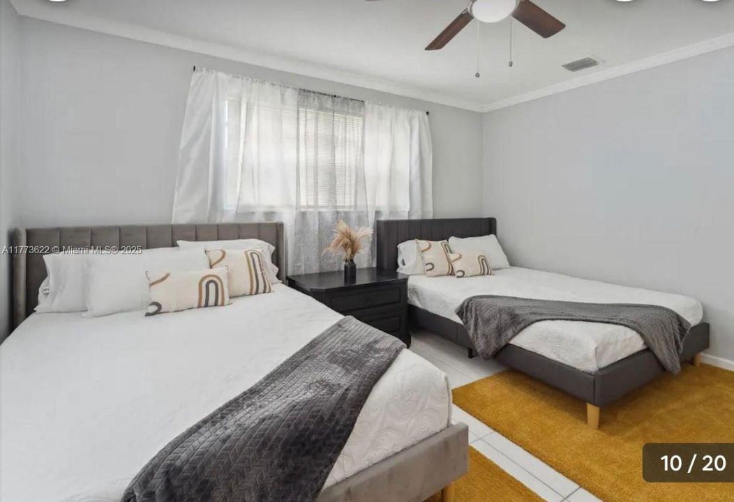 最近租的: $3,200 (3 贝兹, 2 浴室, 1610 平方英尺)