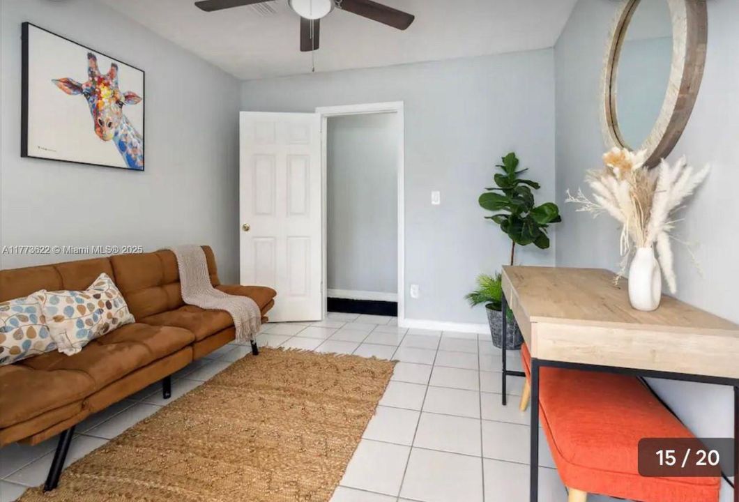 最近租的: $3,200 (3 贝兹, 2 浴室, 1610 平方英尺)