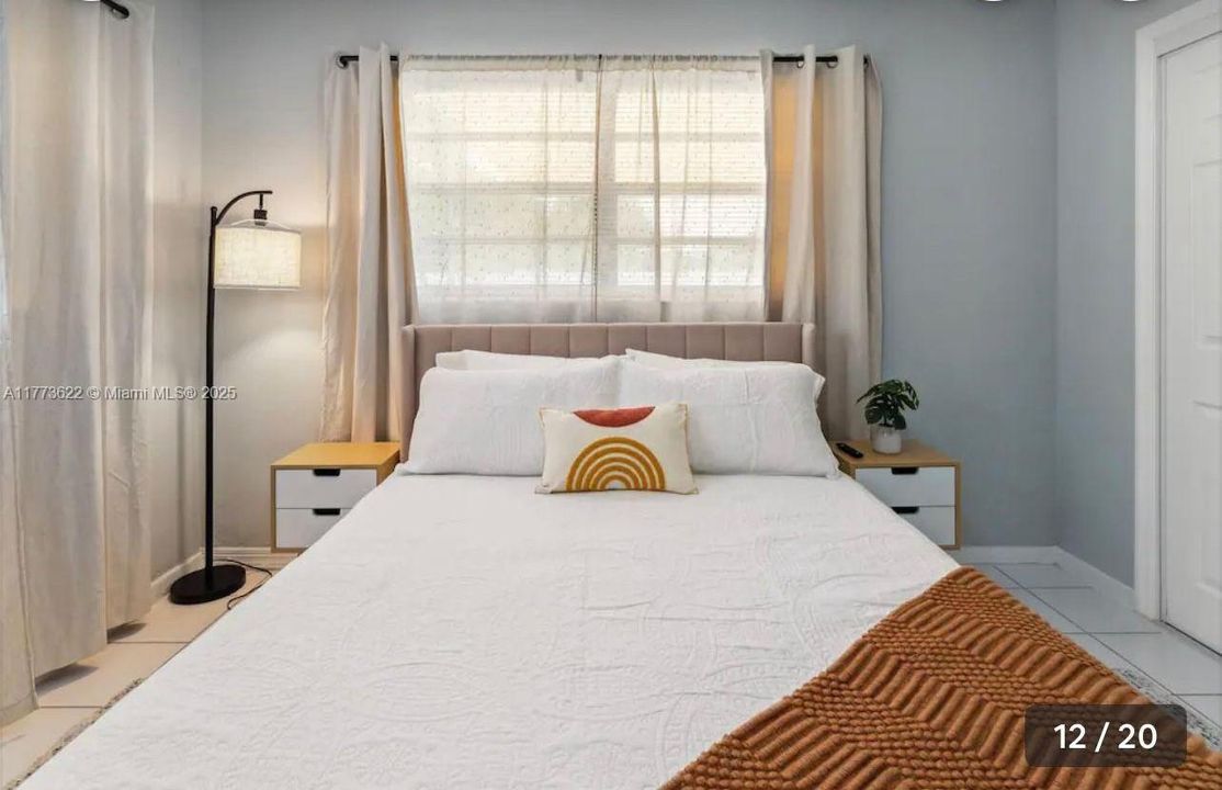 最近租的: $3,200 (3 贝兹, 2 浴室, 1610 平方英尺)