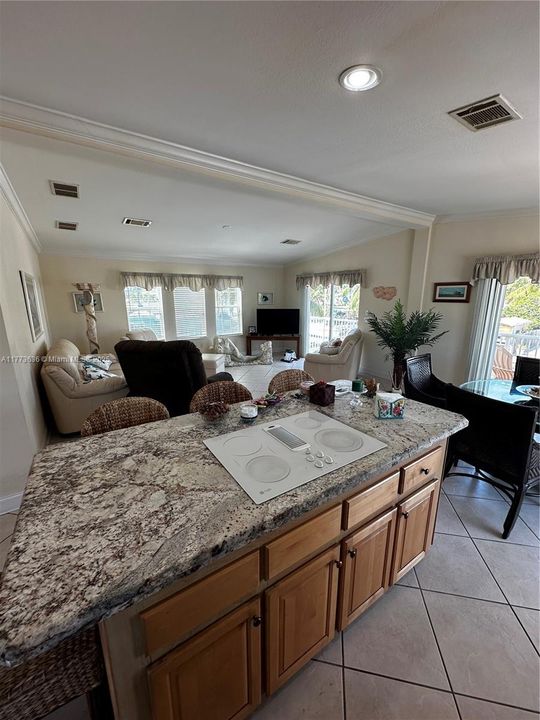 Vendido Recientemente: $1,099,999 (3 camas, 2 baños, 1512 Pies cuadrados)