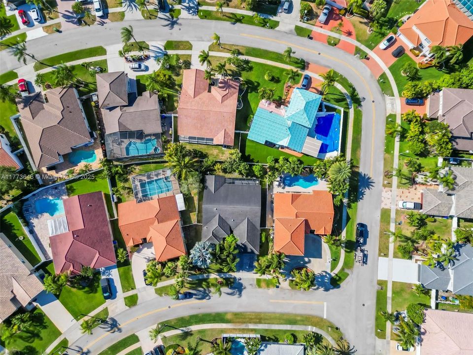 Vendido Recientemente: $649,000 (3 camas, 2 baños, 2064 Pies cuadrados)