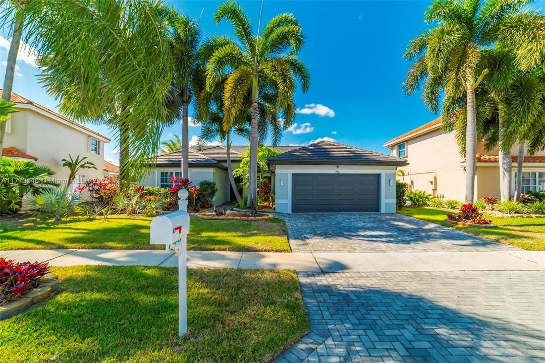 Vendido Recientemente: $649,000 (3 camas, 2 baños, 2064 Pies cuadrados)