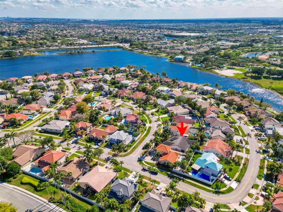 Vendido Recientemente: $649,000 (3 camas, 2 baños, 2064 Pies cuadrados)