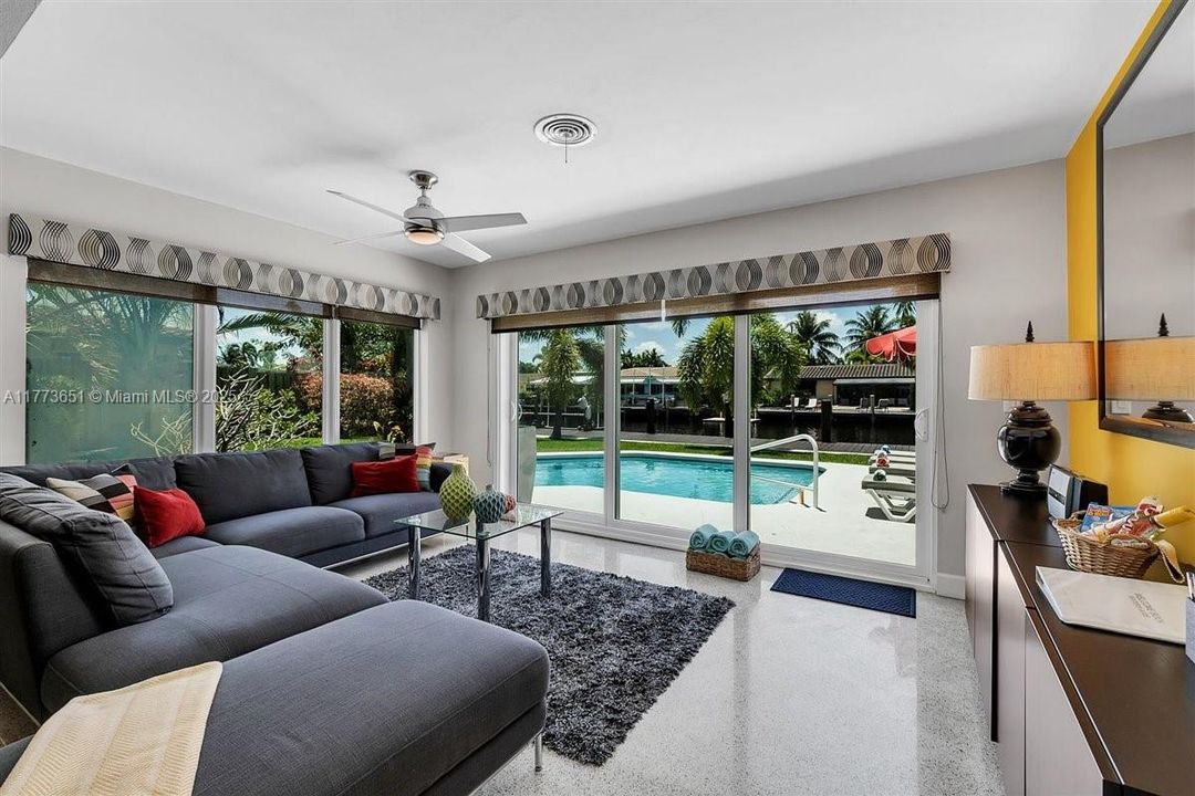 最近租的: $5,800 (3 贝兹, 2 浴室, 1593 平方英尺)