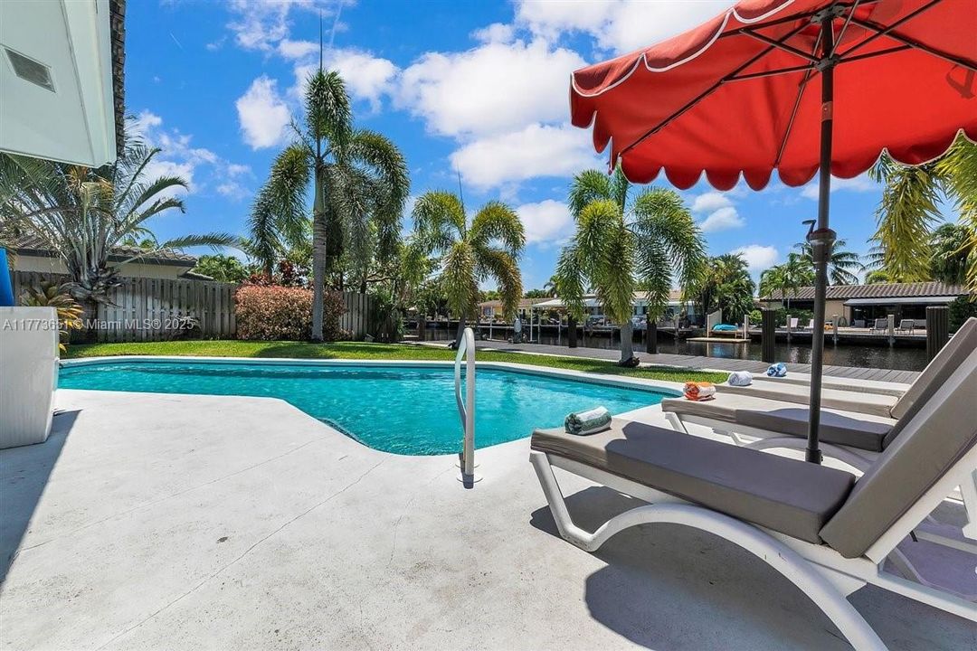 最近租的: $5,800 (3 贝兹, 2 浴室, 1593 平方英尺)