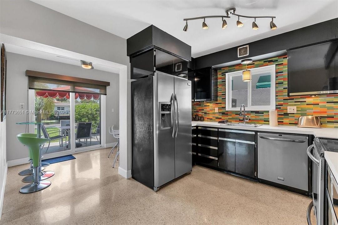 最近租的: $5,800 (3 贝兹, 2 浴室, 1593 平方英尺)