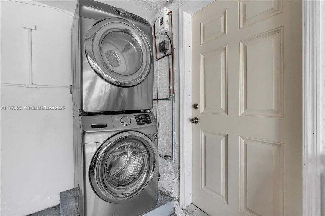 最近租的: $5,800 (3 贝兹, 2 浴室, 1593 平方英尺)