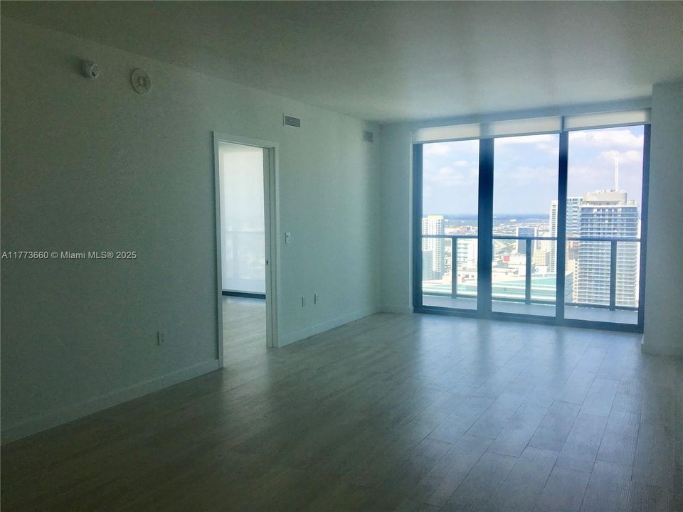 Recently Rented: $5,100 (2 beds, 2 baths, 1362 Square Feet)