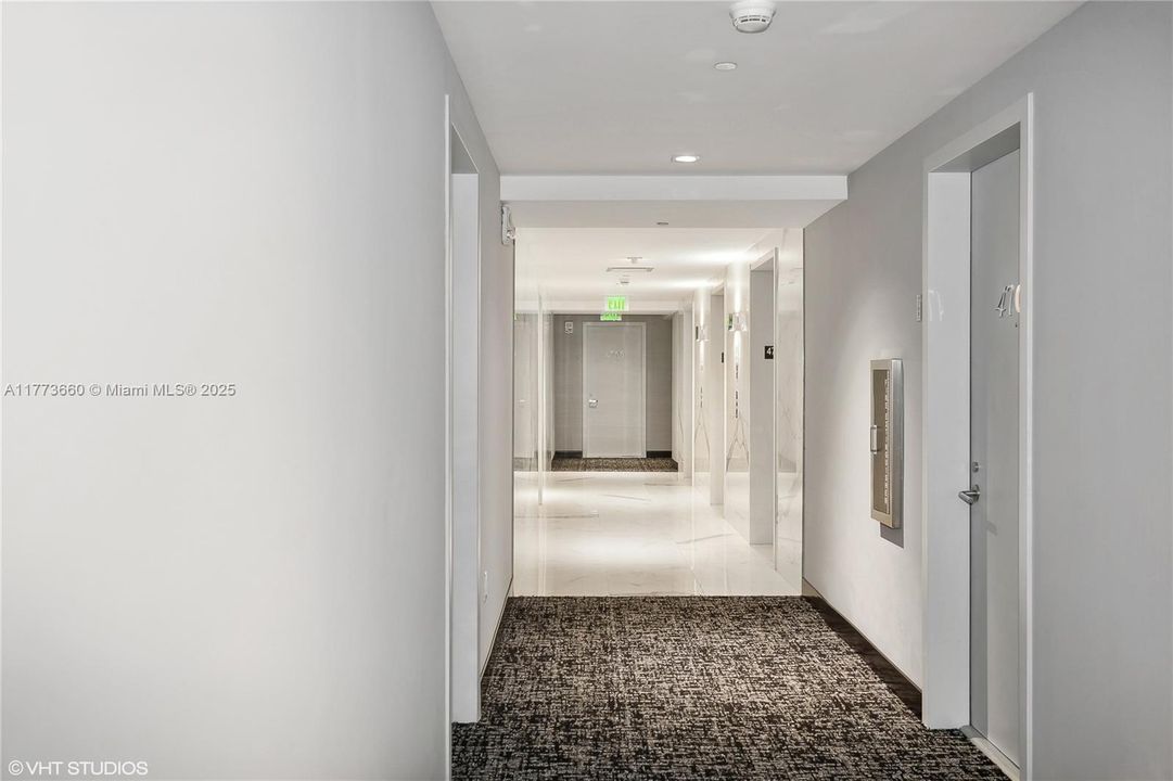 Recently Rented: $5,100 (2 beds, 2 baths, 1362 Square Feet)