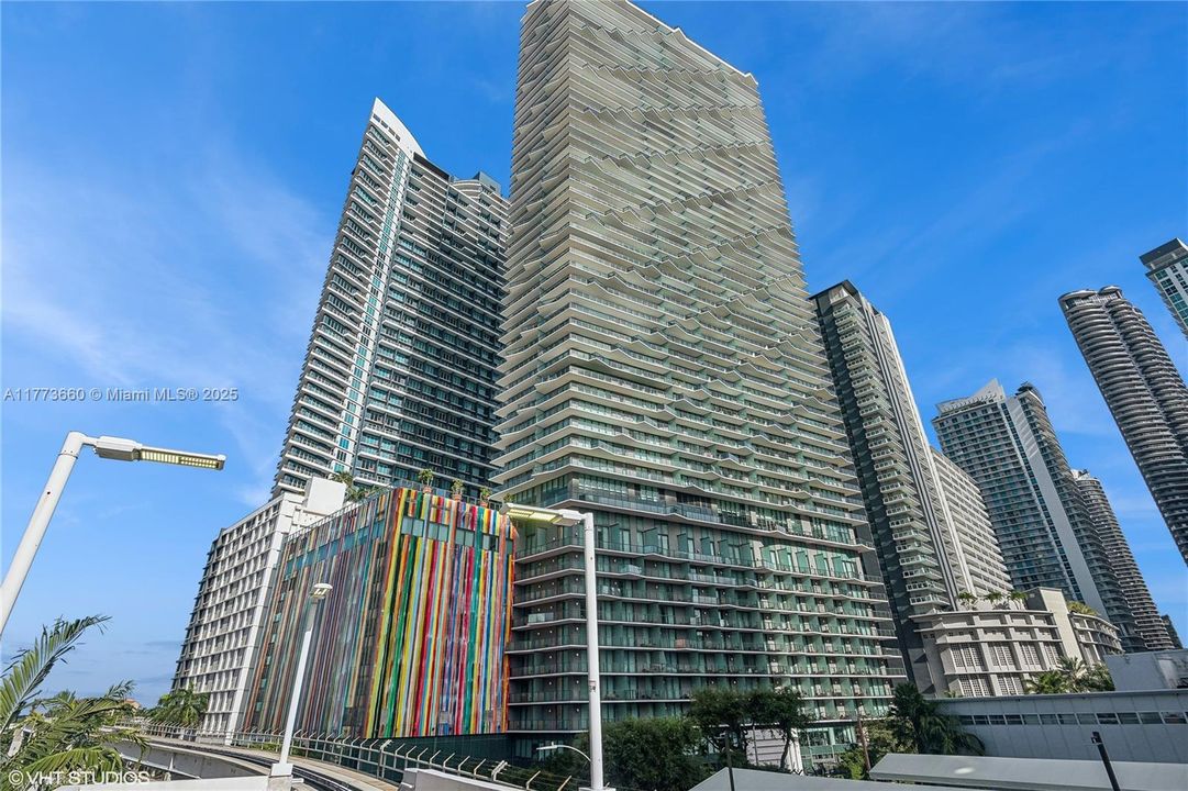 Recently Rented: $5,100 (2 beds, 2 baths, 1362 Square Feet)