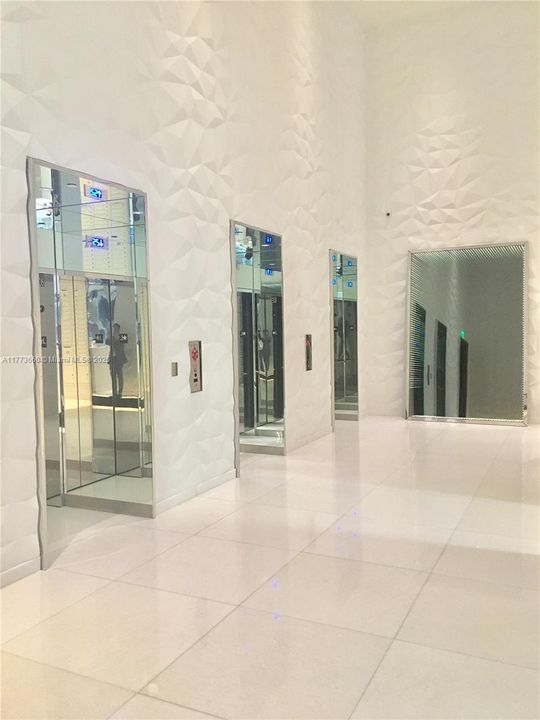 Recently Rented: $5,100 (2 beds, 2 baths, 1362 Square Feet)