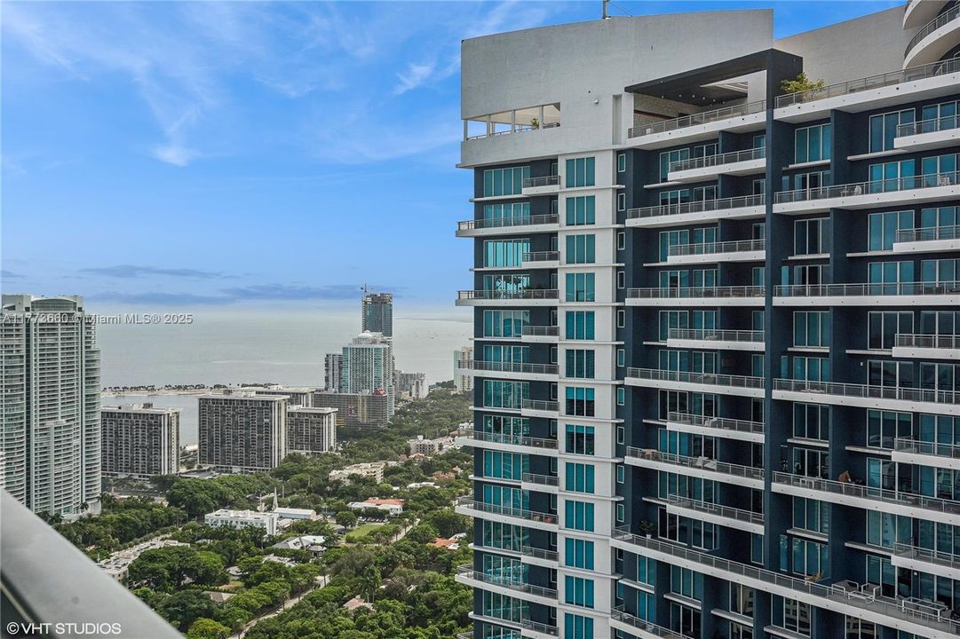 Recently Rented: $5,100 (2 beds, 2 baths, 1362 Square Feet)