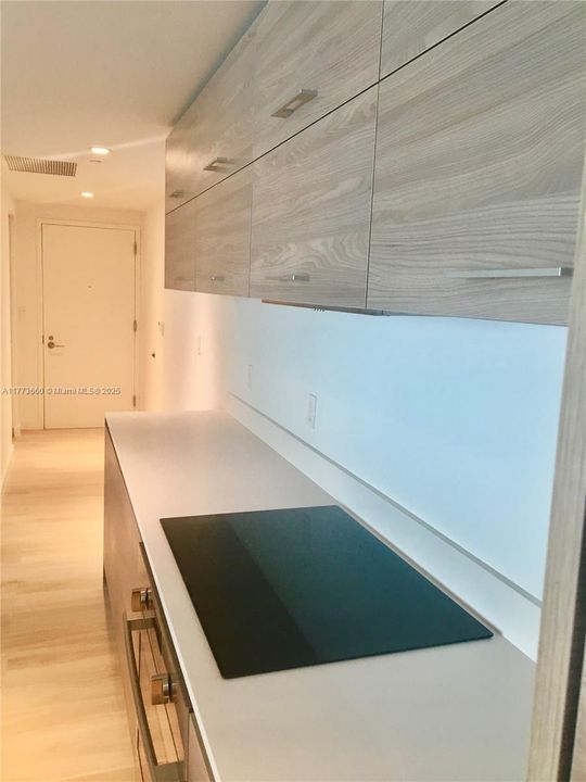 Recently Rented: $5,100 (2 beds, 2 baths, 1362 Square Feet)