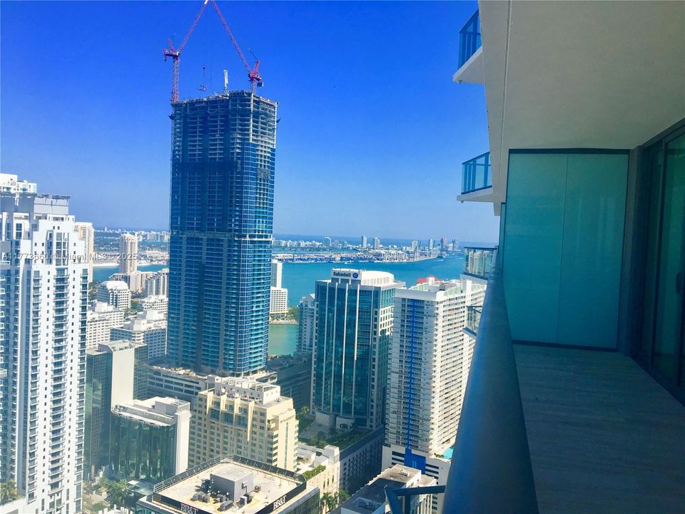 Recently Rented: $5,100 (2 beds, 2 baths, 1362 Square Feet)