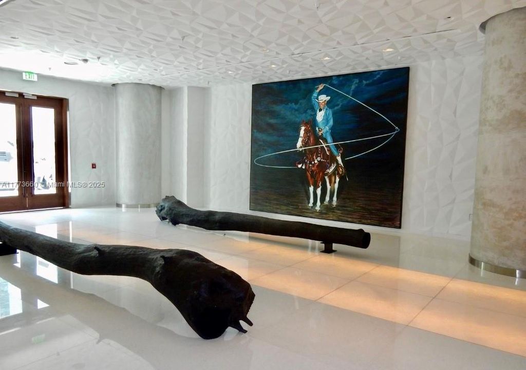 Recently Rented: $5,100 (2 beds, 2 baths, 1362 Square Feet)