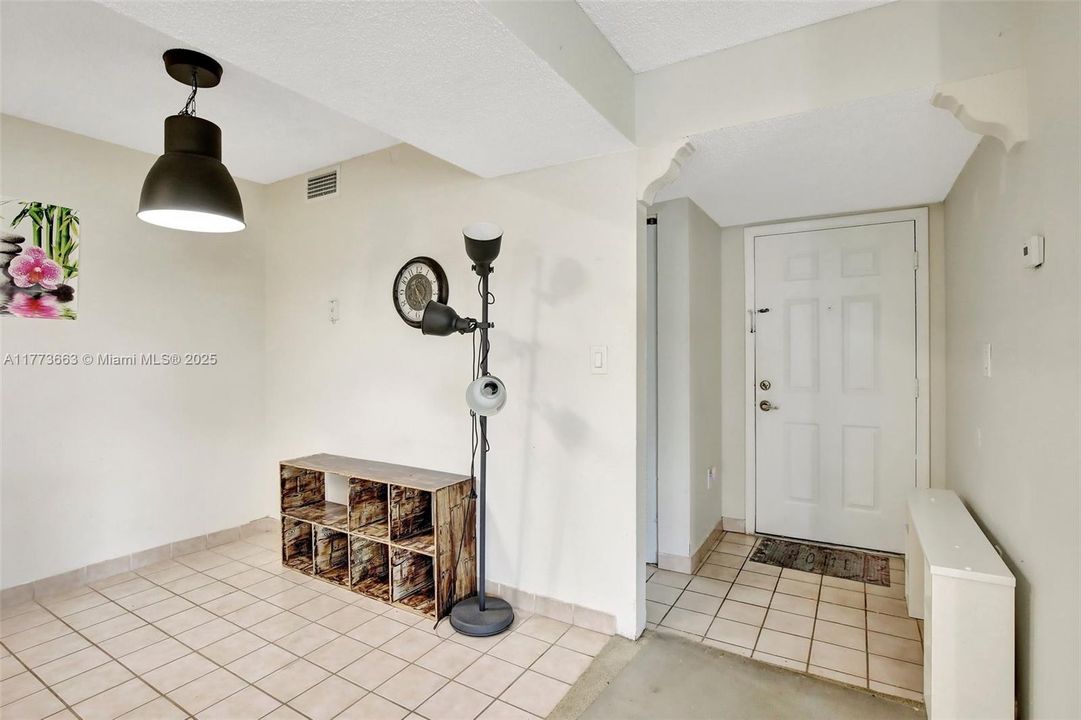 Recently Sold: $239,000 (2 beds, 2 baths, 1016 Square Feet)