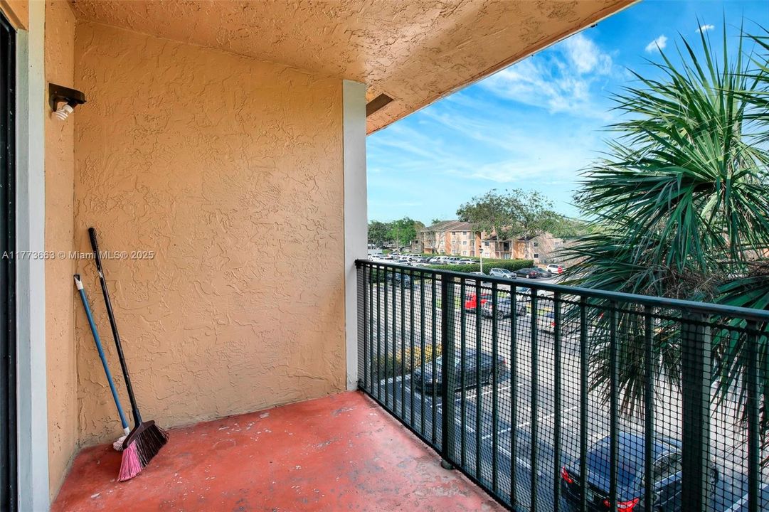 Recently Sold: $239,000 (2 beds, 2 baths, 1016 Square Feet)