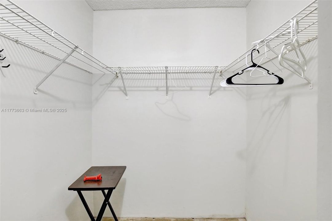 Recently Sold: $239,000 (2 beds, 2 baths, 1016 Square Feet)