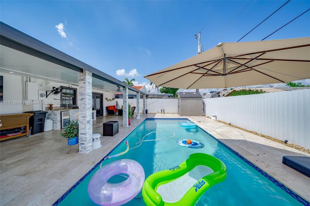 Recently Sold: $764,900 (3 beds, 3 baths, 1820 Square Feet)