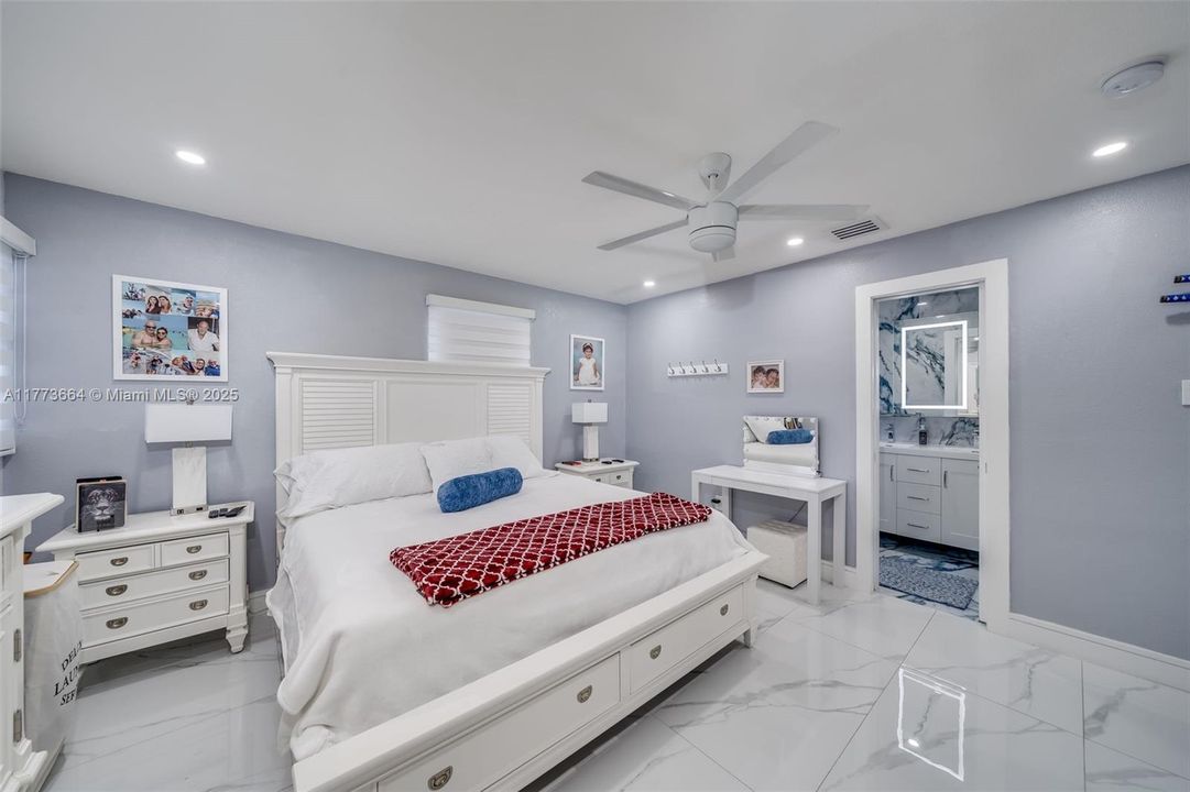 Recently Sold: $764,900 (3 beds, 3 baths, 1820 Square Feet)