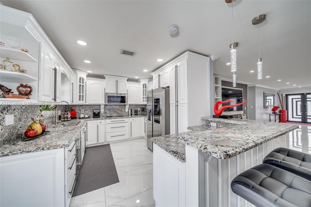 Recently Sold: $764,900 (3 beds, 3 baths, 1820 Square Feet)