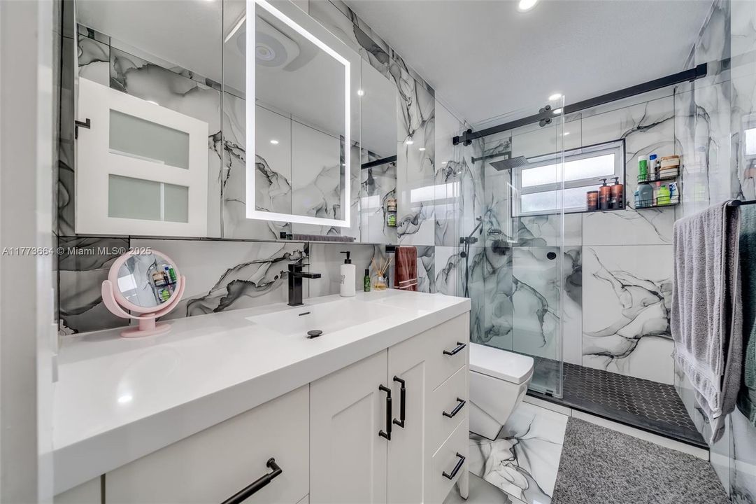 Recently Sold: $764,900 (3 beds, 3 baths, 1820 Square Feet)