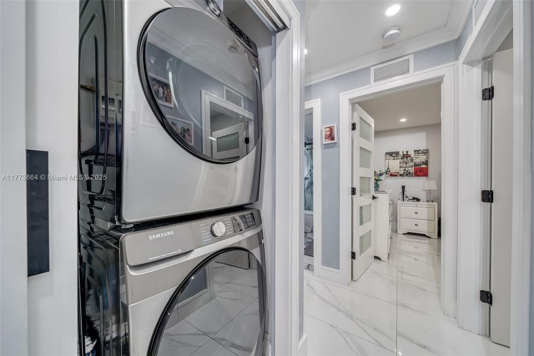 Recently Sold: $764,900 (3 beds, 3 baths, 1820 Square Feet)