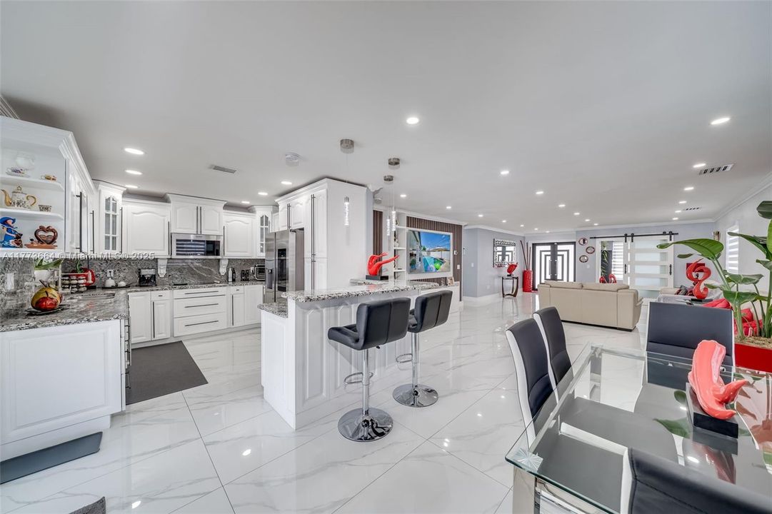 Recently Sold: $764,900 (3 beds, 3 baths, 1820 Square Feet)