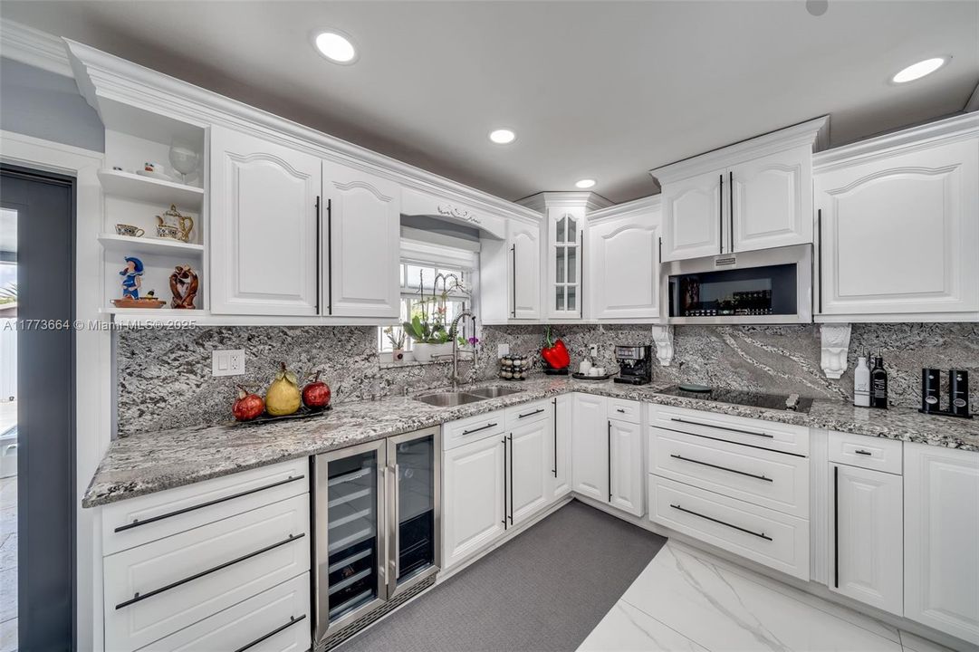 Recently Sold: $764,900 (3 beds, 3 baths, 1820 Square Feet)