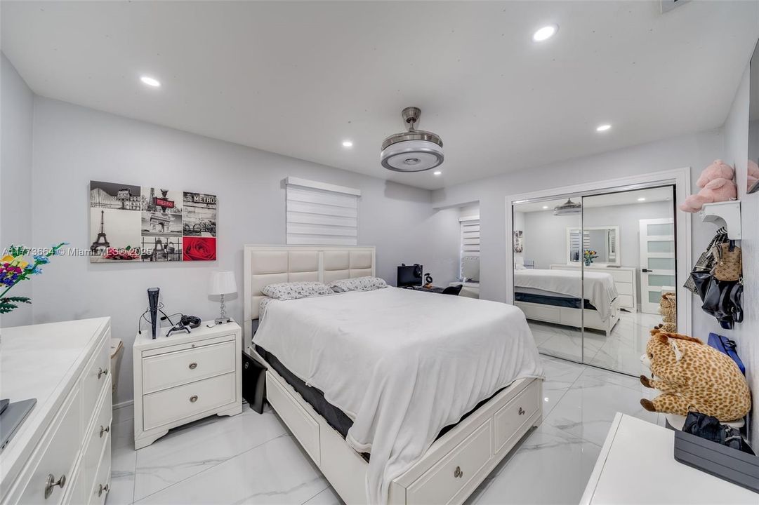 Recently Sold: $764,900 (3 beds, 3 baths, 1820 Square Feet)