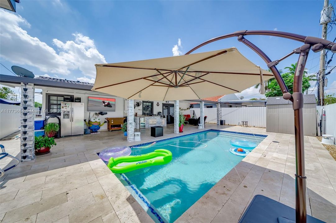 Recently Sold: $764,900 (3 beds, 3 baths, 1820 Square Feet)