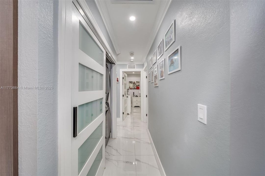 Guest bedrooms hallway