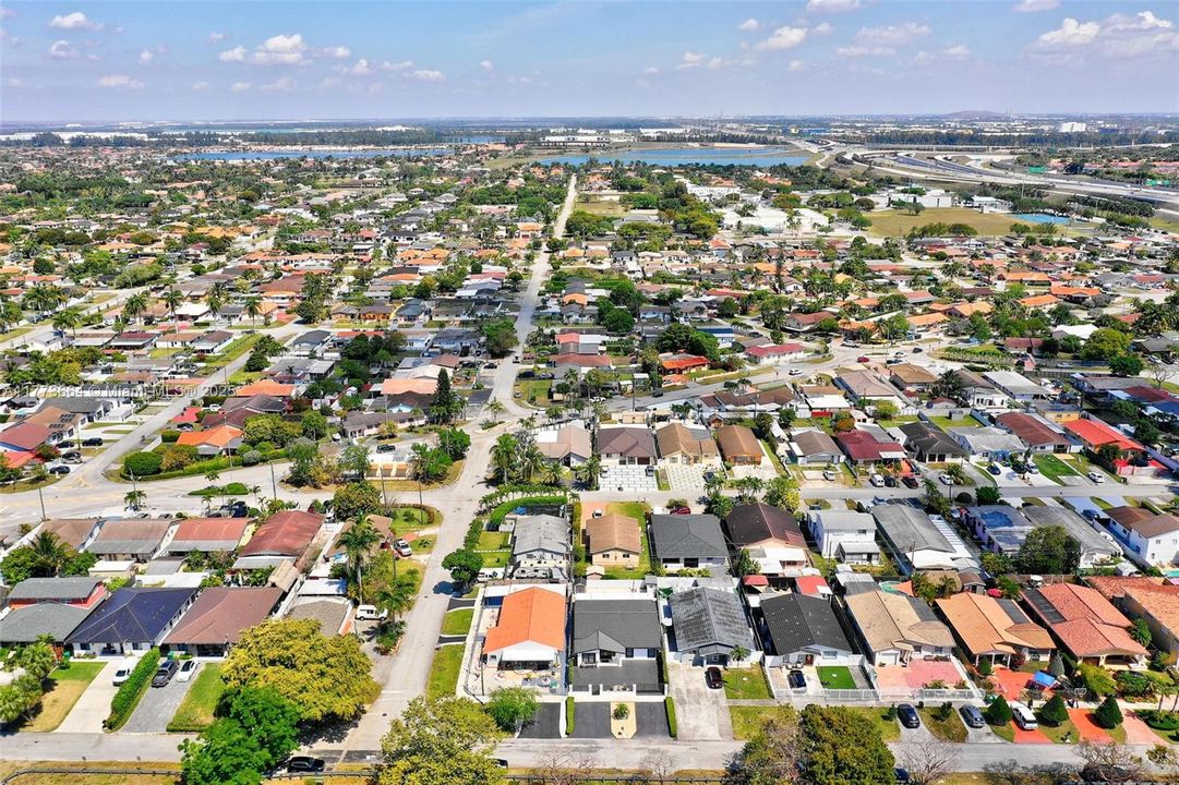 Recently Sold: $764,900 (3 beds, 3 baths, 1820 Square Feet)