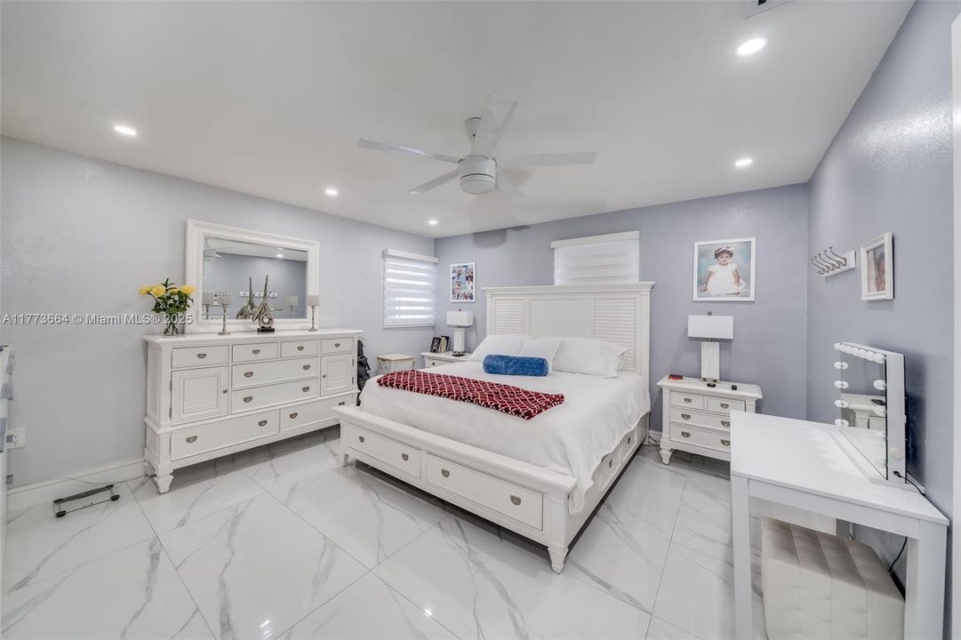 Recently Sold: $764,900 (3 beds, 3 baths, 1820 Square Feet)