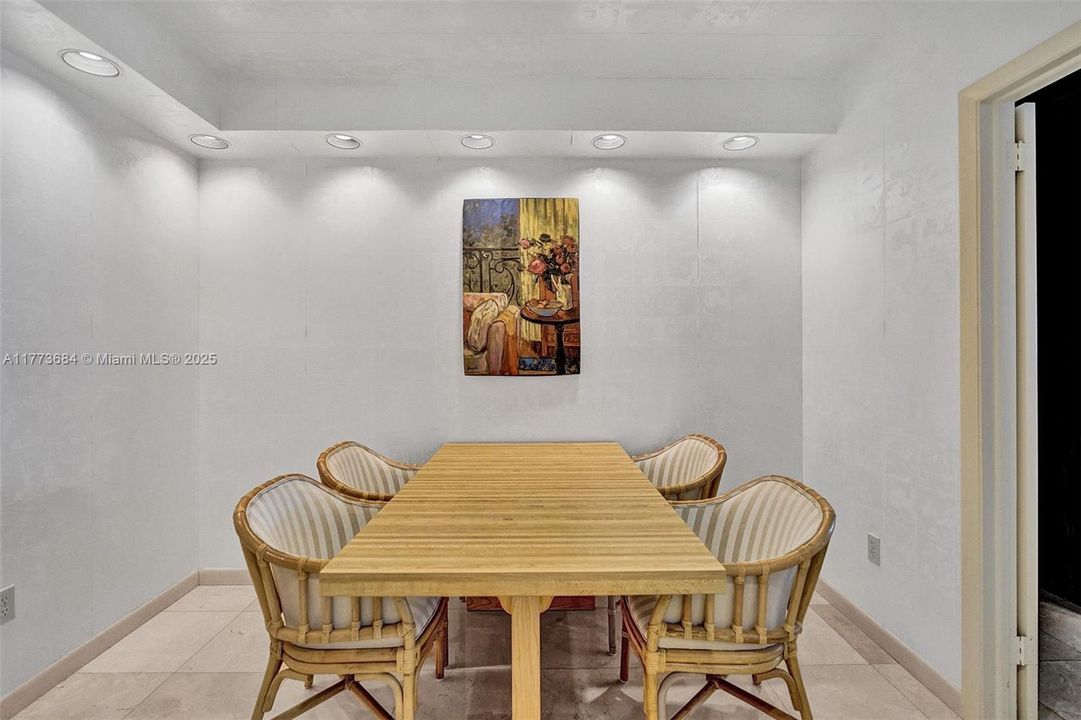 En Venta: $1,480,000 (2 camas, 2 baños, 2018 Pies cuadrados)