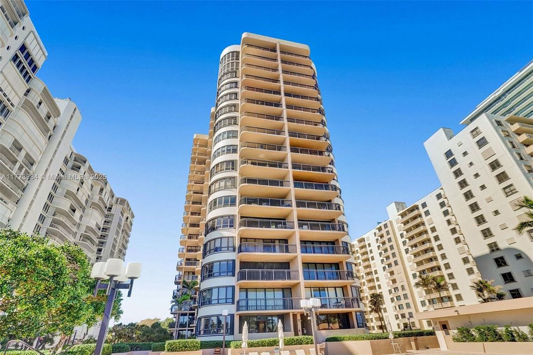 En Venta: $1,480,000 (2 camas, 2 baños, 2018 Pies cuadrados)