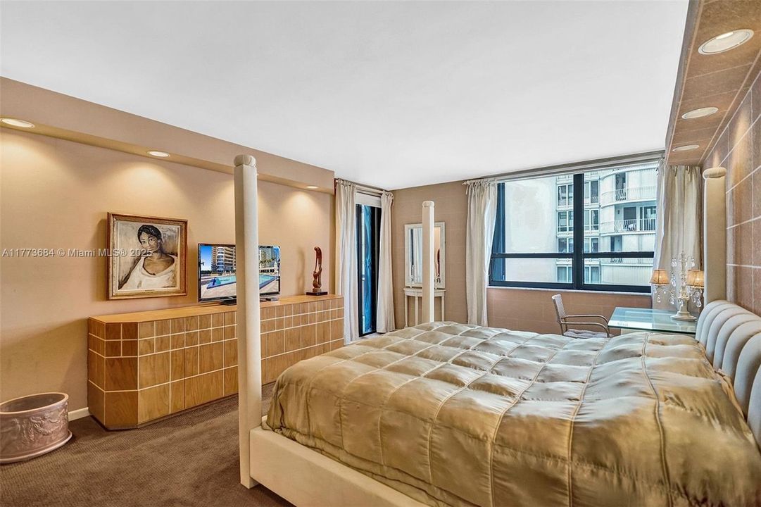 En Venta: $1,480,000 (2 camas, 2 baños, 2018 Pies cuadrados)