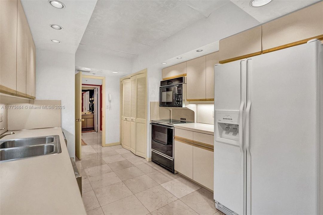 En Venta: $1,480,000 (2 camas, 2 baños, 2018 Pies cuadrados)