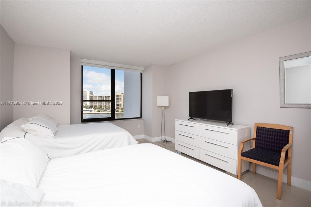 В аренду: $3,000 (1 спален, 1 ванн, 790 Квадратных фут)